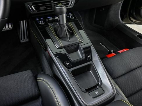 Certified 2024 Porsche 911 GT3 RWD image 18