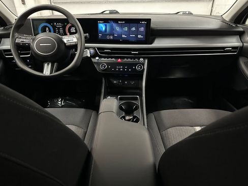 Used 2025 Hyundai Sonata SEL FWD image 23