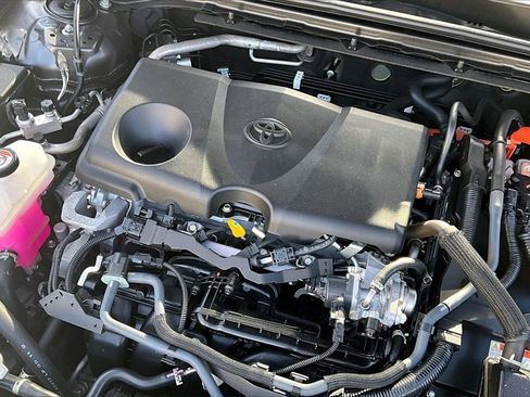 Used 2023 Toyota Crown XLE image 34