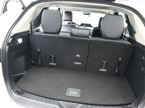 Certified 2024 MAZDA CX-90 3.3 Turbo w/ Preferred Plus image 19