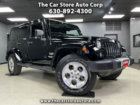 Used 2015 Jeep Wrangler Unlimited Sahara w/ Connectivity Group AWD/4WD image 1