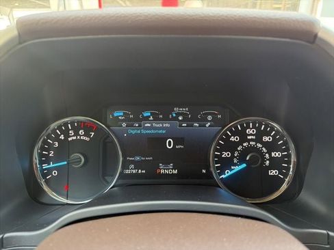 Used 2019 Ford F150 Lariat w/ Equipment Group 502A Luxury image 13