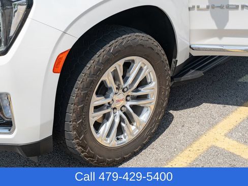 Used 2021 GMC Yukon SLT w/ SLT Premium Package AWD/4WD image 12