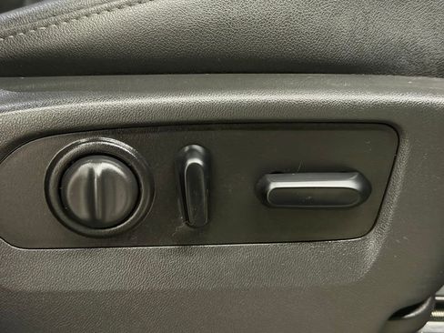 Certified 2021 Chevrolet Silverado 2500 LTZ image 32