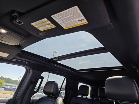Used 2021 Ford Expedition Limited RWD image 23