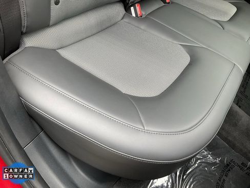 Used 2024 Kia Niro EX Touring image 51