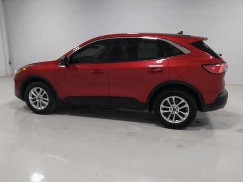 Used 2022 Ford Escape SE w/ Cold Weather Package image 3
