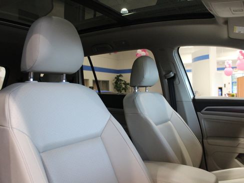 Used 2019 Volkswagen Atlas SEL R-Line image 22