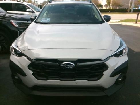 Used 2024 Subaru Crosstrek 2.0i Premium image 2