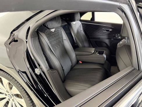 Used 2022 Bentley Flying Spur V8 AWD/4WD image 28