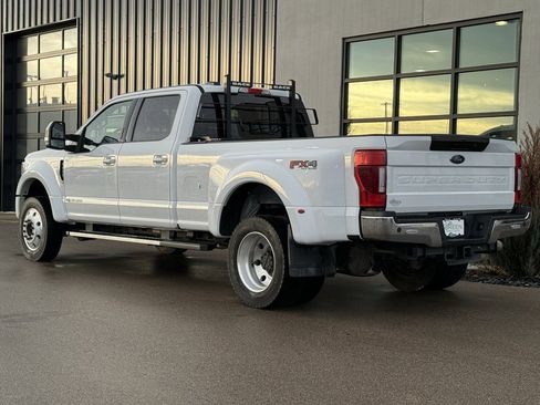 Used 2022 Ford F450 Lariat w/ FX4 Off-Road Package image 3