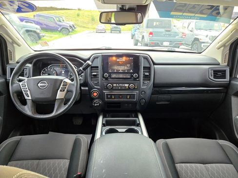 Used 2024 Nissan Titan SV w/ SV Convenience Package AWD/4WD image 16