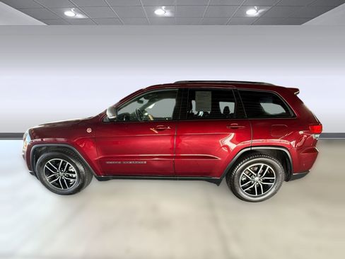 Used 2018 Jeep Grand Cherokee Trailhawk w/ Trailhawk Luxury Group image 2
