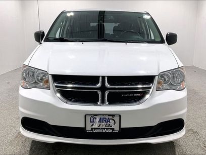 Used 2017 Dodge Grand Caravan SE w/ UConnect Hands-Free Group