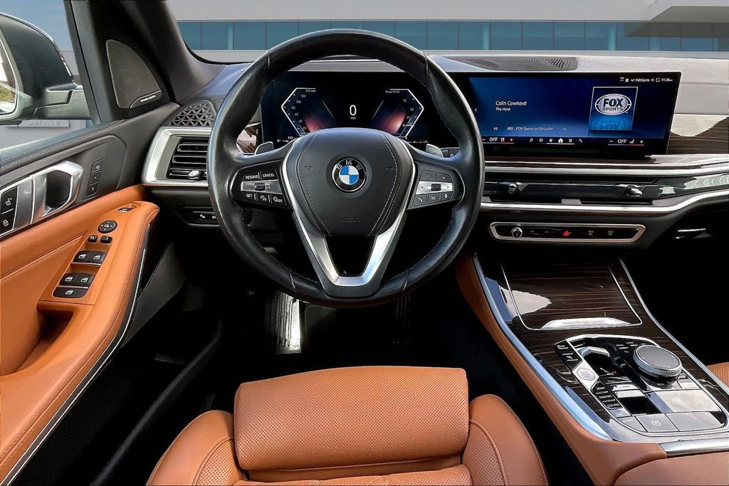 Used 2024 BMW X5 xDrive40i w/ Premium Package AWD/4WD image 8