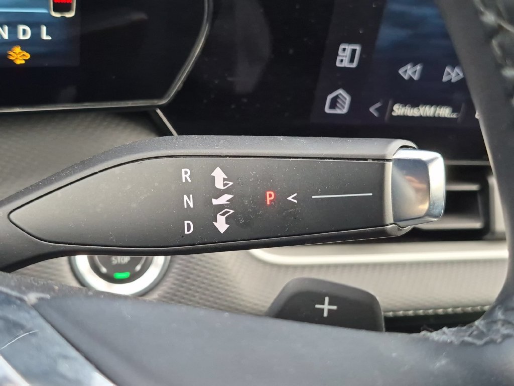 Used 2025 Chevrolet Equinox LT FWD image 20