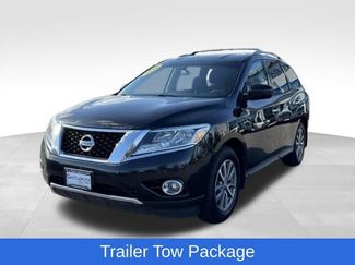 Used 2016 Nissan Pathfinder SV w/ SV Cold Weather Package AWD/4WD video 1