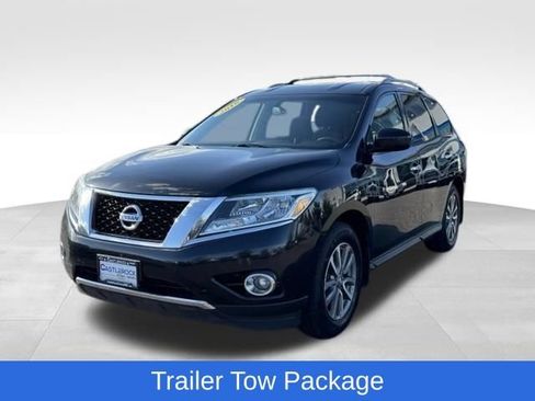 Used 2016 Nissan Pathfinder SV w/ SV Cold Weather Package AWD/4WD image 1