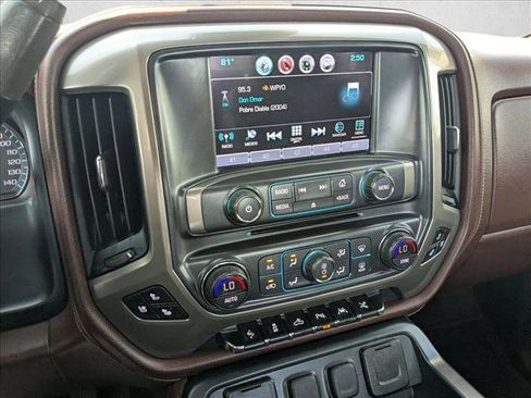 Used 2017 Chevrolet Silverado 1500 High Country RWD image 9