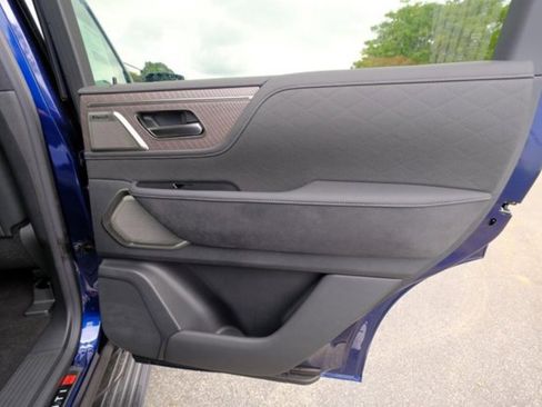 New 2025 INFINITI QX80 Autograph image 16