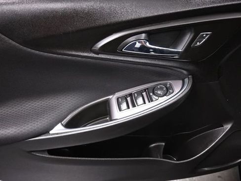 Used 2018 Chevrolet Malibu LT FWD image 13
