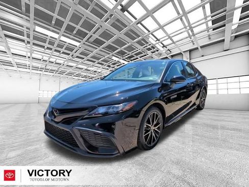 Used 2024 Toyota Camry SE FWD image 8