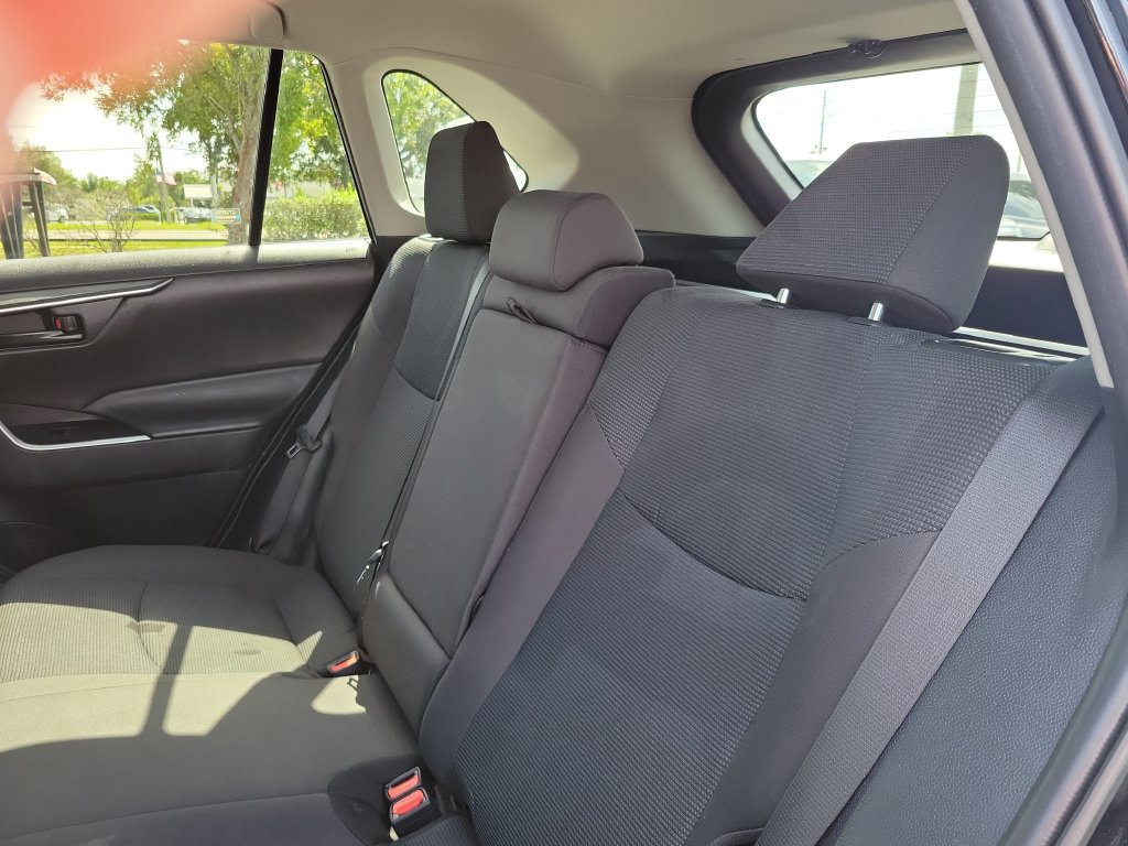 Used 2024 Toyota RAV4 LE AWD/4WD image 12