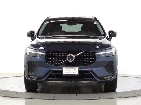 Certified 2025 Volvo XC60 B5 Plus AWD/4WD image 2