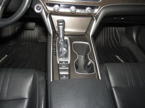 Used 2022 Honda Accord EX-L image 16