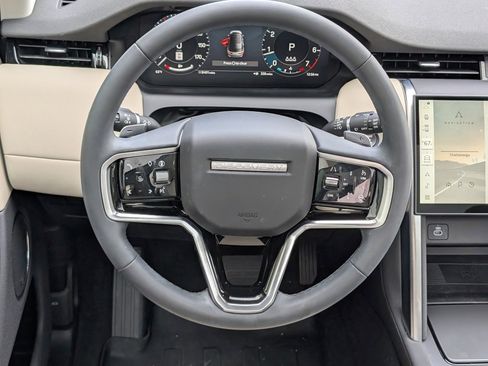 Certified 2025 Land Rover Discovery Sport S image 22