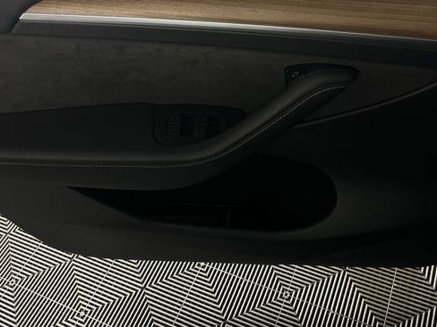 Used 2023 Tesla Model Y Performance image 22