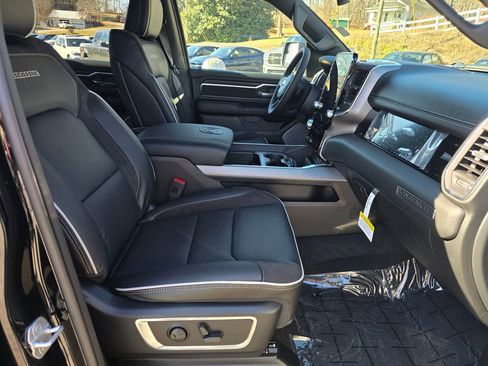 New 2026 RAM 1500 Laramie w/ Night Edition AWD/4WD image 32