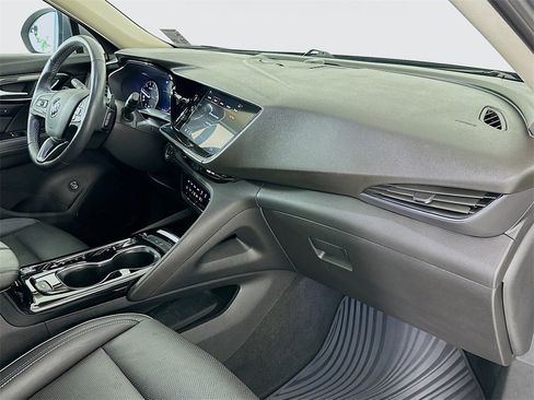 Used 2022 Buick Envision Essence w/ Safety Package image 9