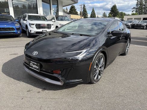 Used 2023 Toyota Prius XLE AWD/4WD image 1