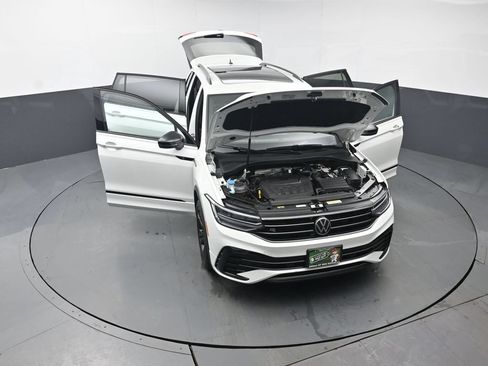 Used 2024 Volkswagen Tiguan SE R-Line FWD image 54
