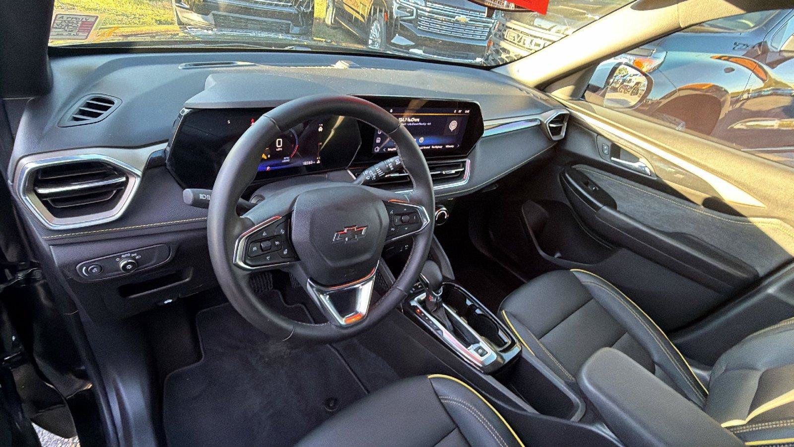 Used 2024 Chevrolet TrailBlazer ACTIV w/ Driver Confidence Package FWD image 24