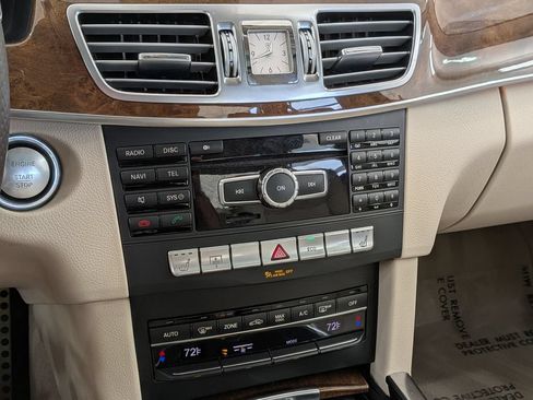 Used 2014 Mercedes-Benz E 350 4MATIC Sedan image 25
