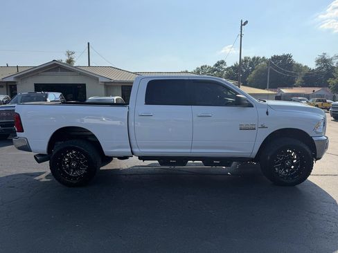 Used 2018 RAM 2500 SLT AWD/4WD image 4