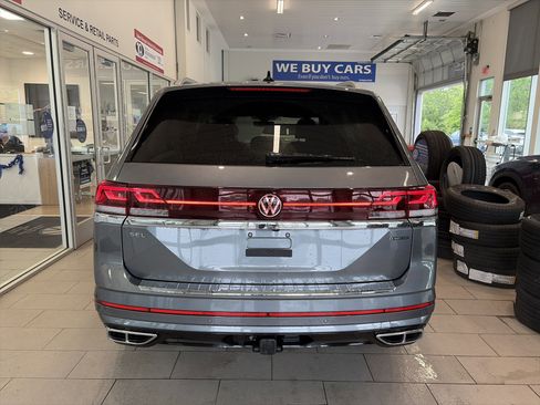 Used 2024 Volkswagen Atlas SEL Premium R-Line AWD/4WD image 5