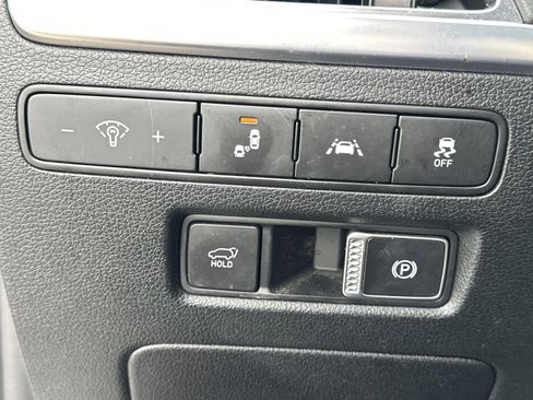 Used 2022 Hyundai Palisade Calligraphy image 15