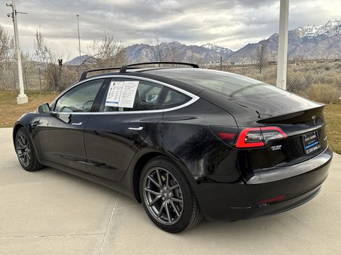 Used 2018 Tesla Model 3 Long Range image 3