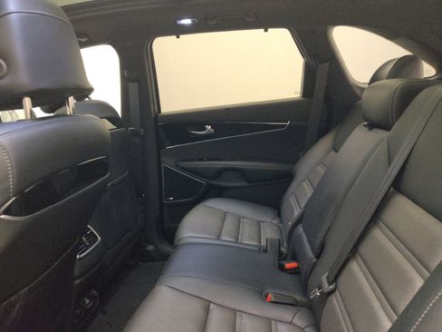 Used 2017 Kia Sorento SX AWD/4WD image 18