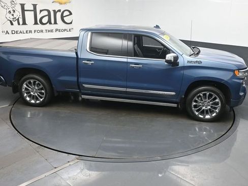 Used 2024 Chevrolet Silverado 1500 High Country w/ High Country Premium Package AWD/4WD image 37