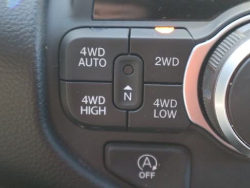 Used 2025 RAM 1500 Big Horn AWD/4WD image 25