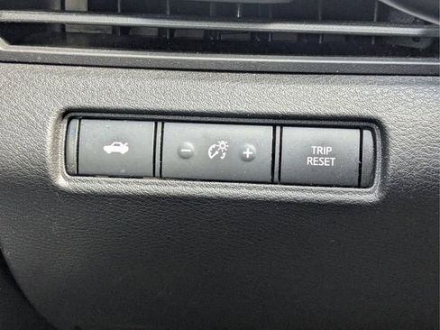 Used 2024 Nissan Altima 2.5 SR FWD image 19