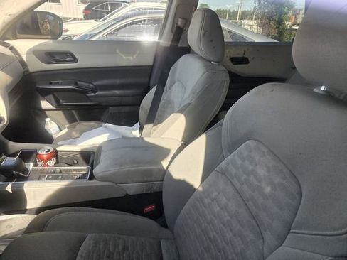 Used 2023 Nissan Pathfinder SV w/ SV Premium Package FWD image 7