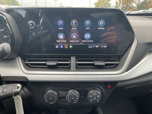 Certified 2025 Chevrolet Trax LS image 8