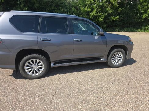 Used 2023 Lexus GX 460 Premium w/ Premium Package AWD/4WD image 23