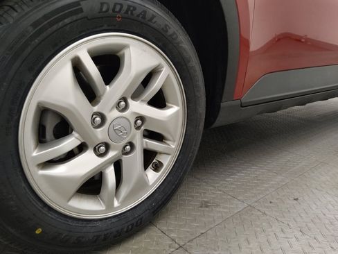 Used 2021 Hyundai Venue SE image 31