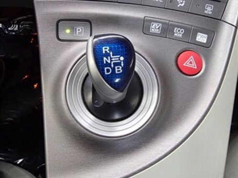 Used 2013 Toyota Prius Three image 13